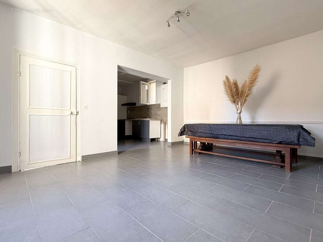 Maison à SAULX-LES-CHARTREUX