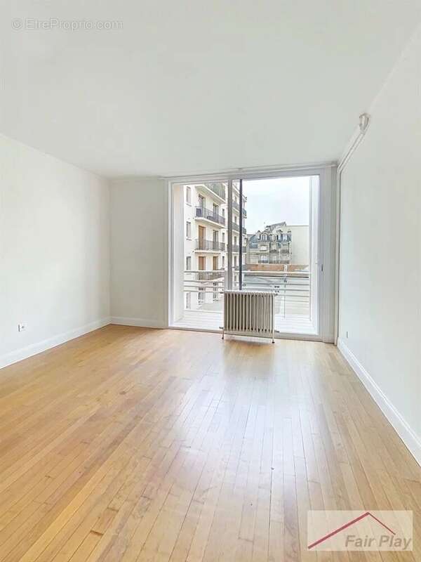 Paris 16? – Village d'Auteuil – Studio de 33 m² avec balcon sur - photo 3