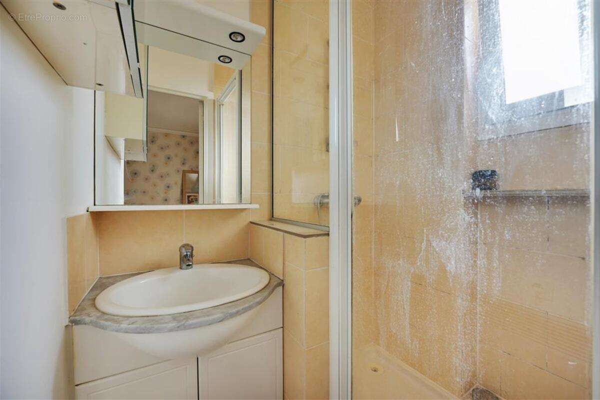 Appartement 40 m² à Saint-Maur-Des-Fosses  - photo 9