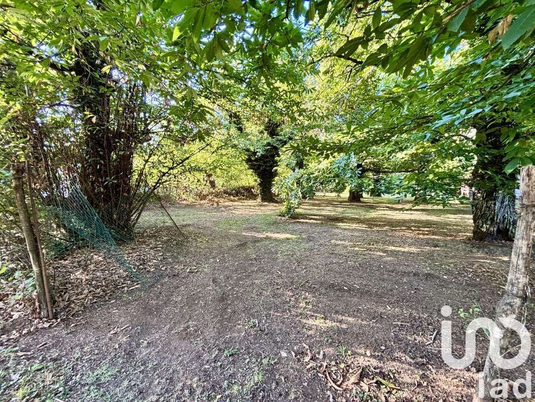 Photo 3 - Terrain à MONTPEZAT-SOUS-BAUZON