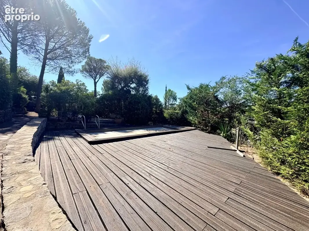Maison à vendre 7 pièces FREJUS (83) - photo 3