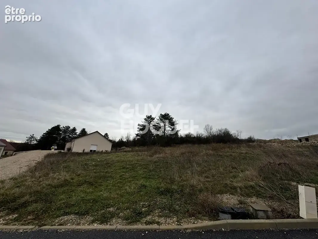 Terrain à FOURG