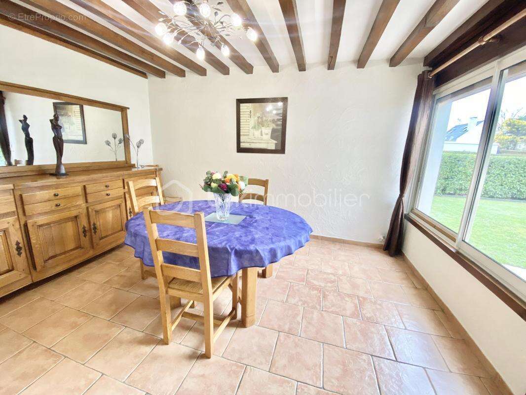 Maison à OZOIR-LA-FERRIERE