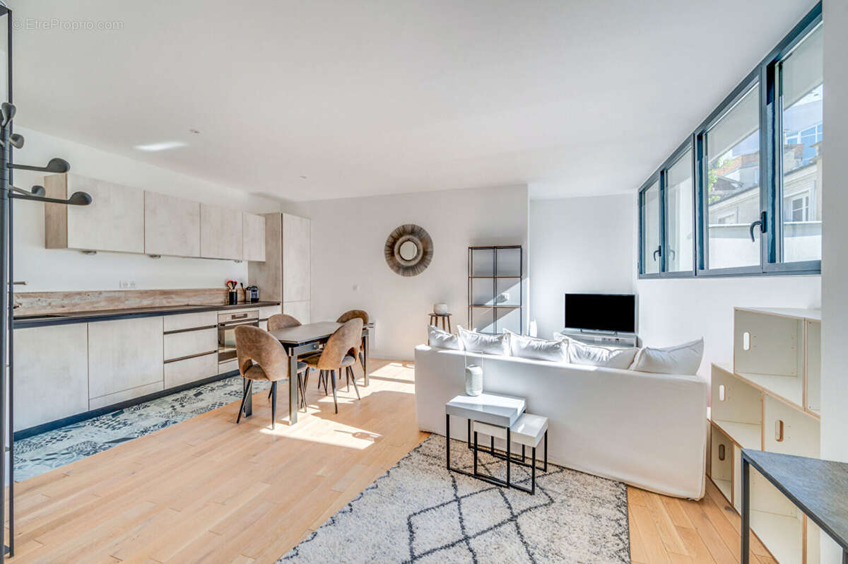 Appartement à PARIS-20E