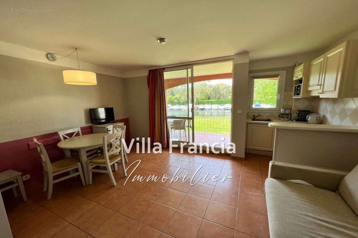 Appartement à MANDELIEU-LA-NAPOULE