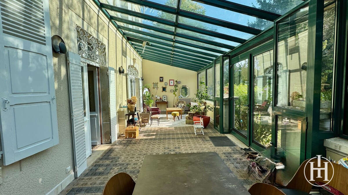 Maison à SAINT-AMAND-MONTROND