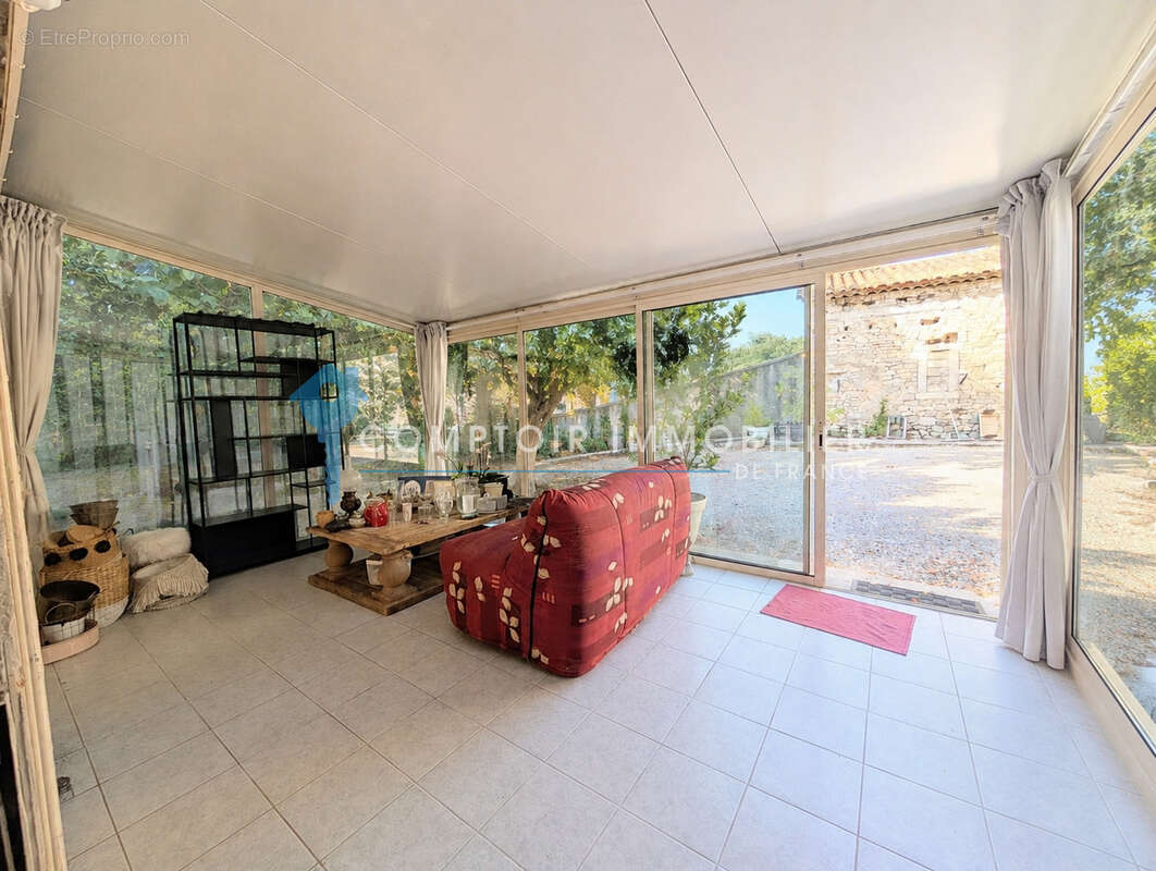 Dépt Hérault (34) - Valflaunès - À vendre - Appartement en rez de jardin T3 de 100m2, parcelle de 2000m2 - photo 6