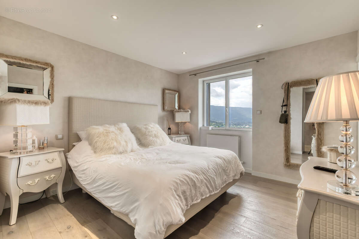 Maison à JACOB-BELLECOMBETTE