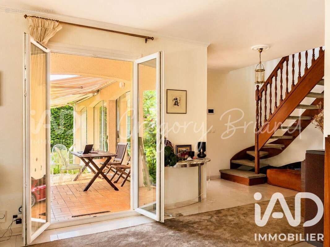 Maison 200 m² à Bouliac  - photo 6