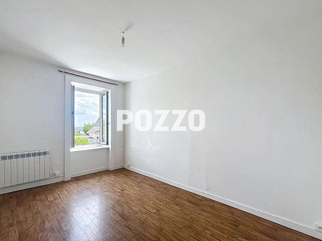 Appartement à DONVILLE-LES-BAINS