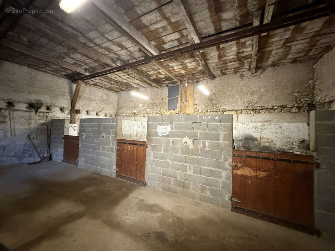 Maison à SAINT-GERMAIN-DES-FOSSES