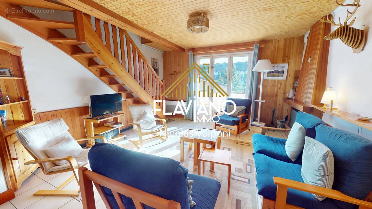 Appartement à LES THUILES