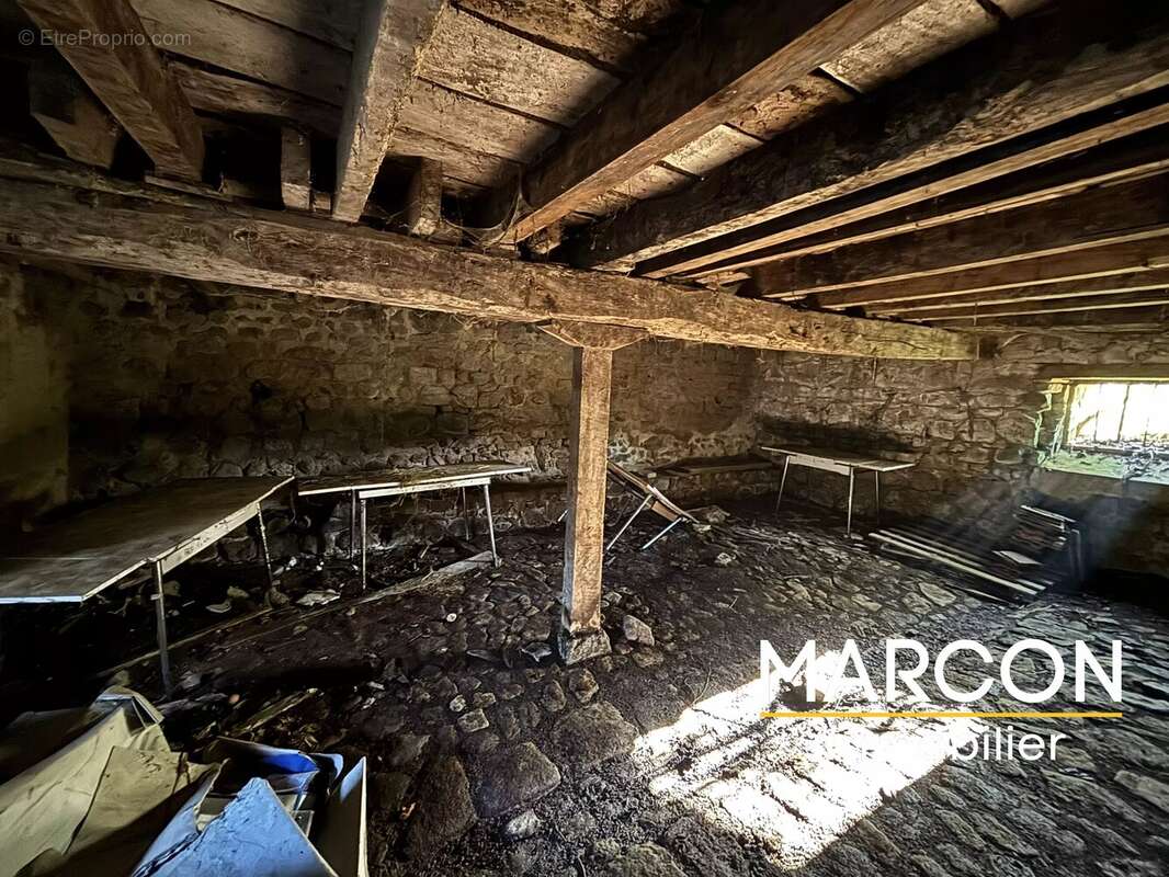 Maison à CHAMPAGNAT