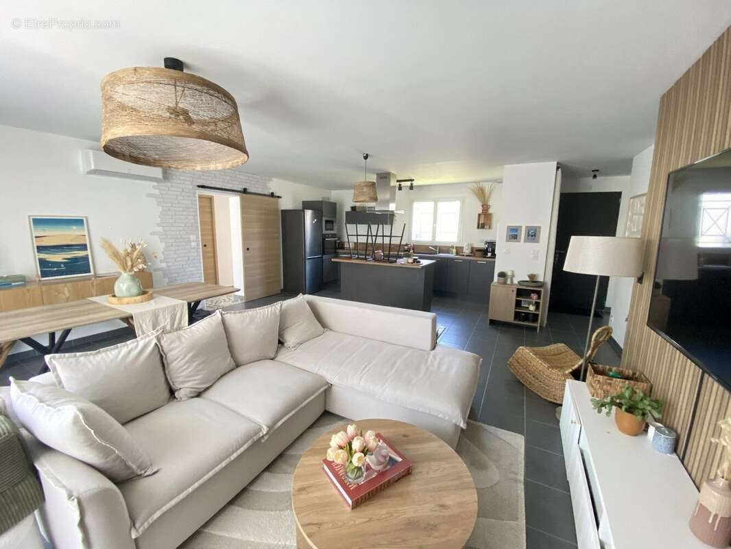 Maison 97 m² à Saint-Germain-Du-Puch  - photo 8