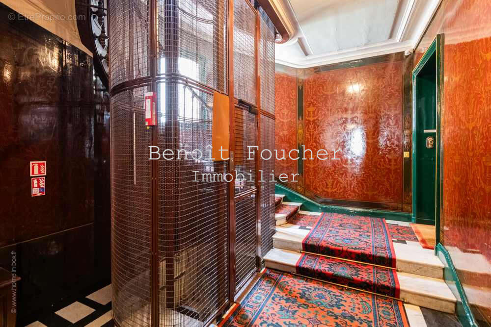 Appartement à PARIS-17E