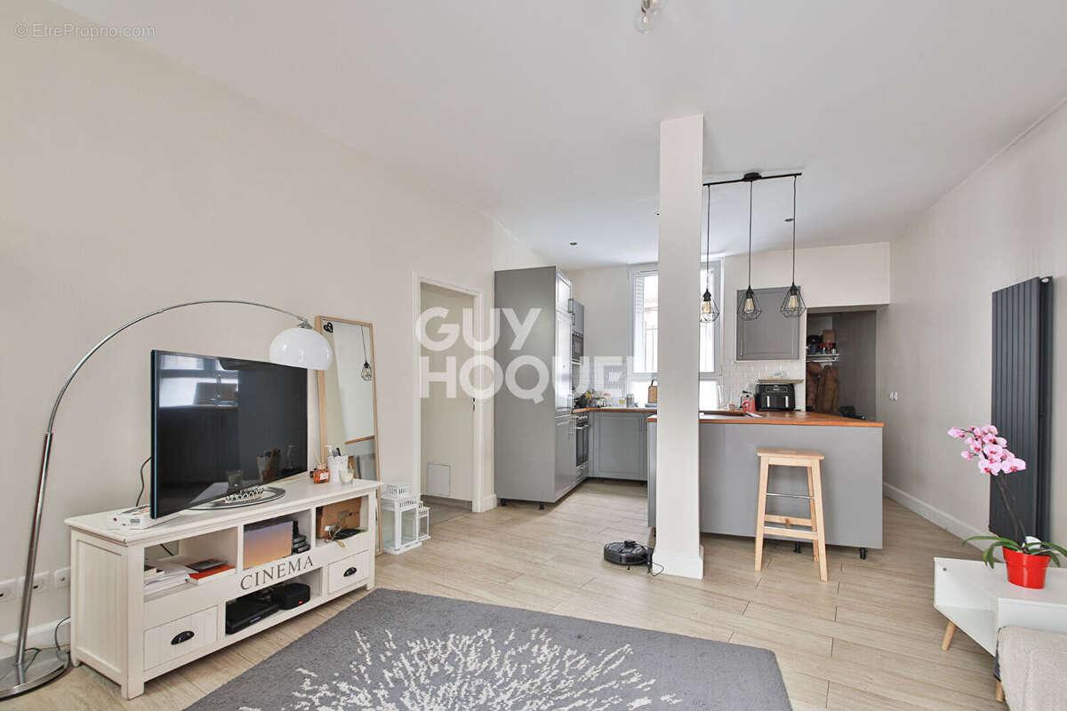 Appartement à PARIS-15E