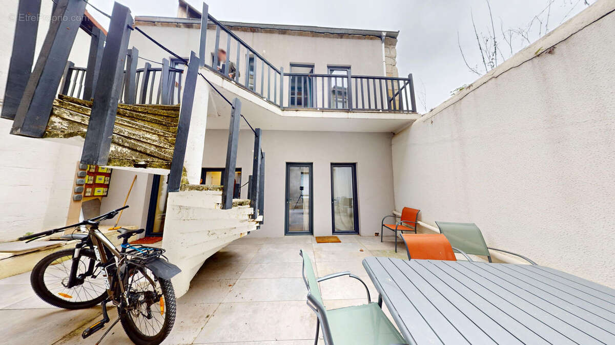 Appartement à SAINT-ETIENNE