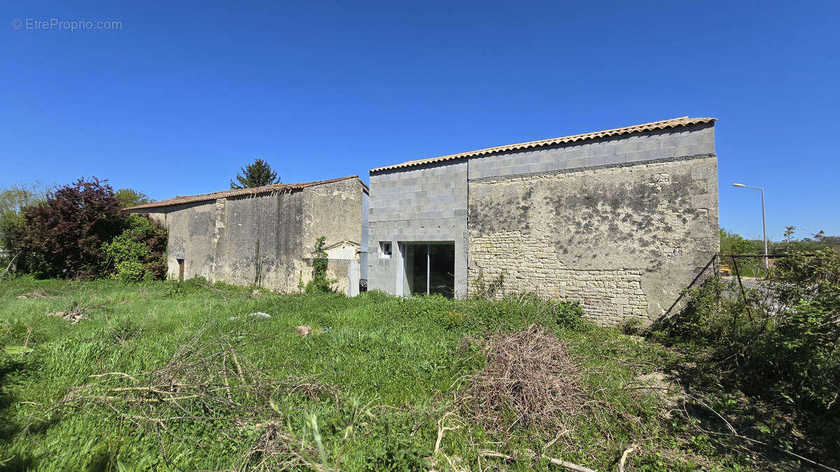 Maison à SAINT-GEORGES-DU-BOIS