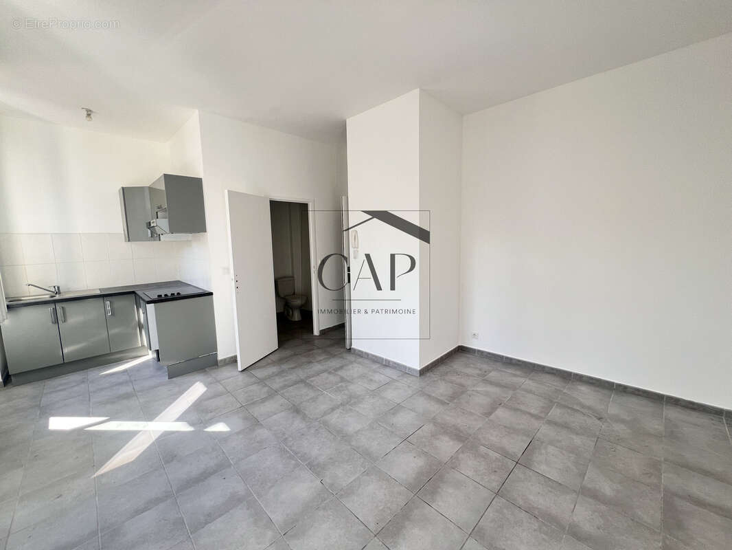 Appartement à MARSEILLE-3E