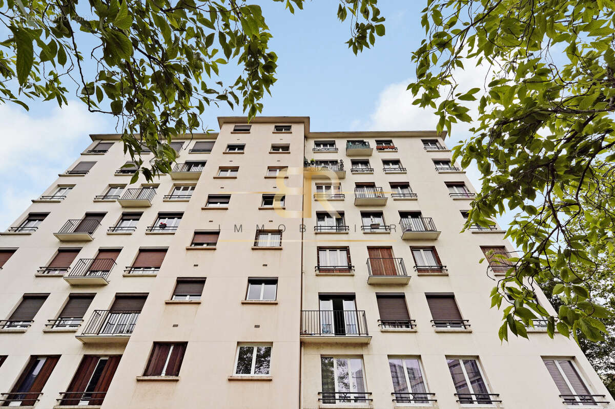 Appartement à AUBERVILLIERS