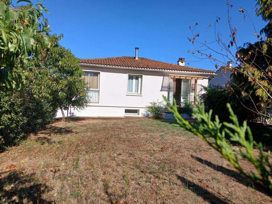 Maison habitable de plain-pied, proche du centre-ville - La - photo 17