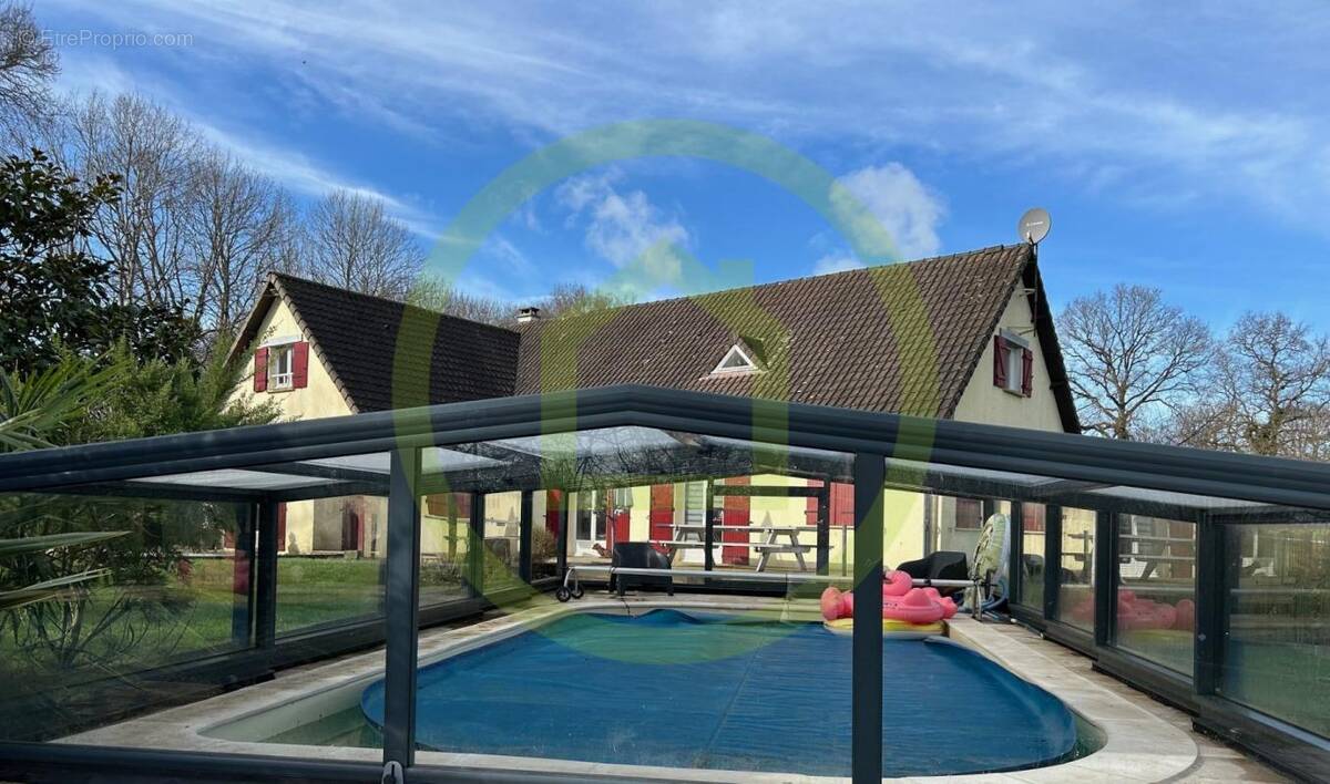 Maison à DOUVILLE-EN-AUGE