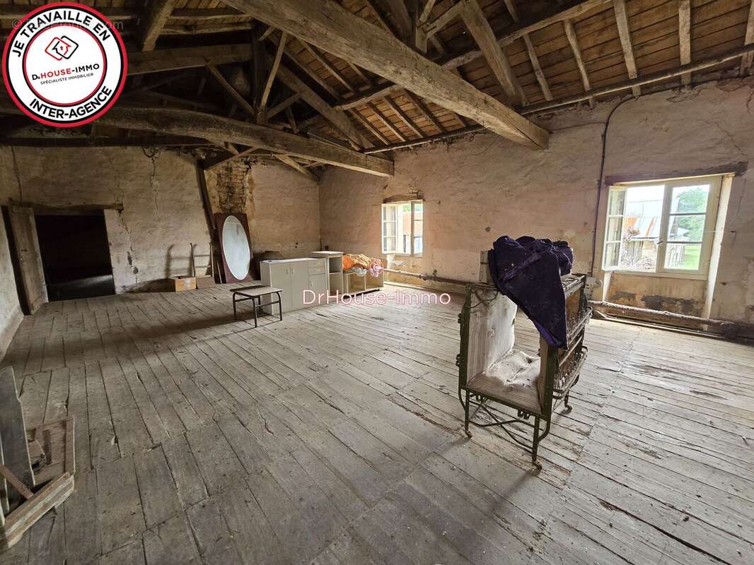 Maison 175 m² à Exoudun  - photo 3