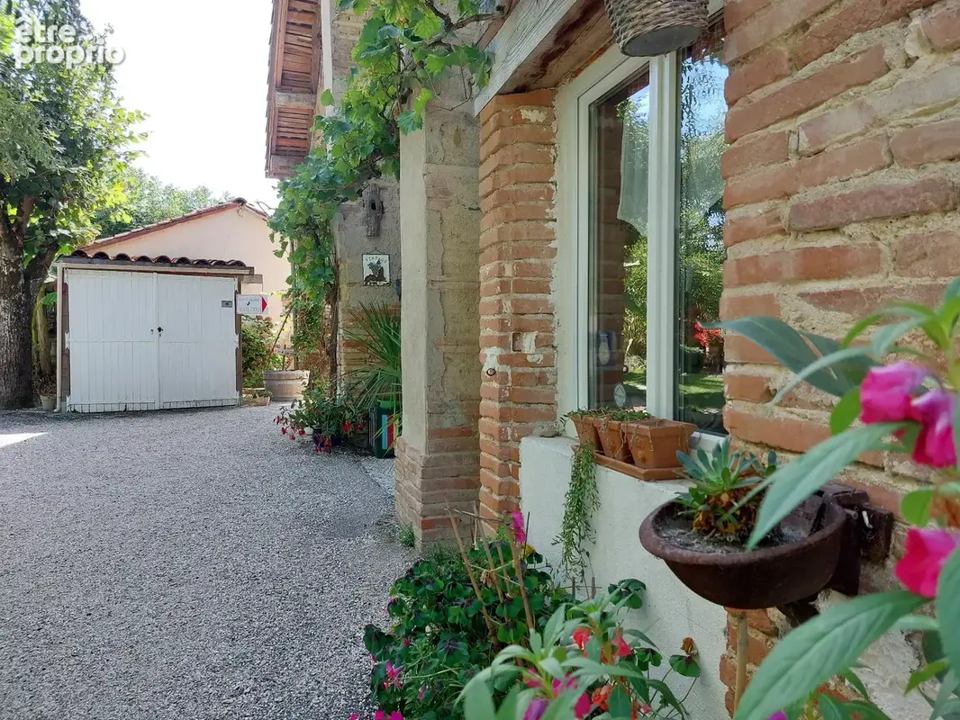 Maison à vendre 7 pièces MONTAUBAN (82) avec chambres d'hôtes, piscine, jardin et dépendance - photo 2