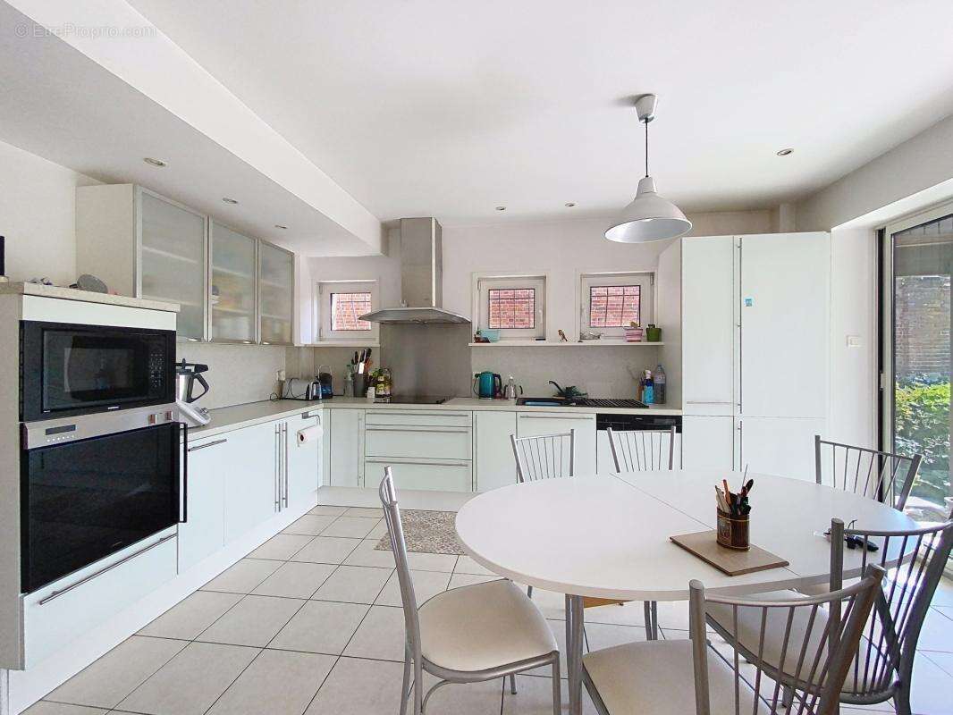 Maison à LA CHAPELLE-D&#039;ARMENTIERES