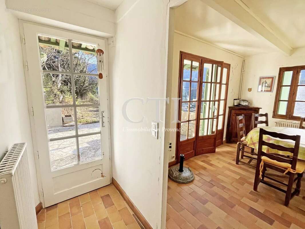 Maison à MONTBRUN-LES-BAINS