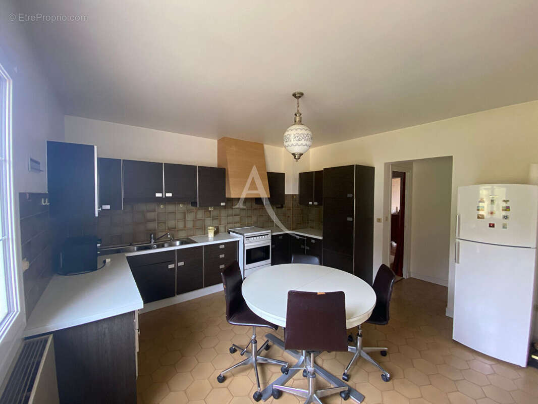 Maison à SAINT-DENIS-DE-L&#039;HOTEL