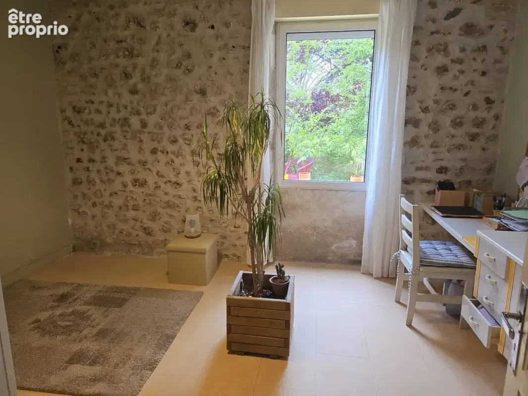 Maison de caractère au centre du village - photo 10