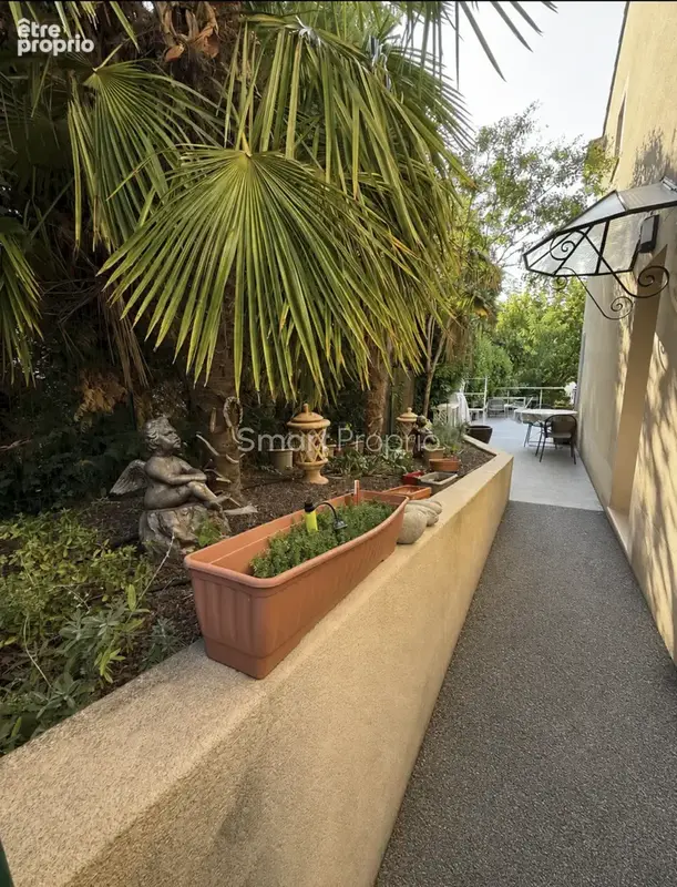 Belle villa avec piscine secteur très calme et sécurisé avec vue sur le Verdon. - photo 2