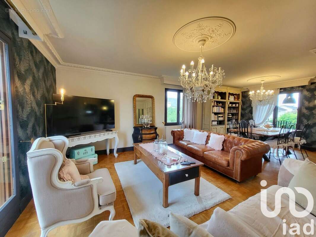 Photo 2 - Maison à CHATELLERAULT