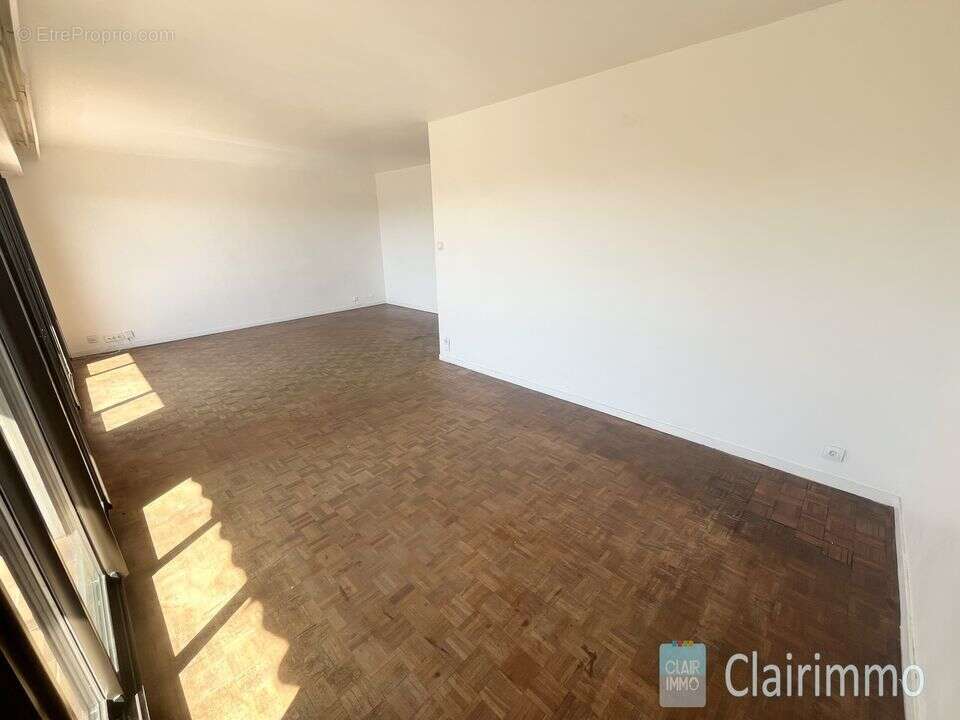 Appartement T5 à vendre - Piscine - Tennis -  Balcon - Cave - - Appartement à MARSEILLE-13E