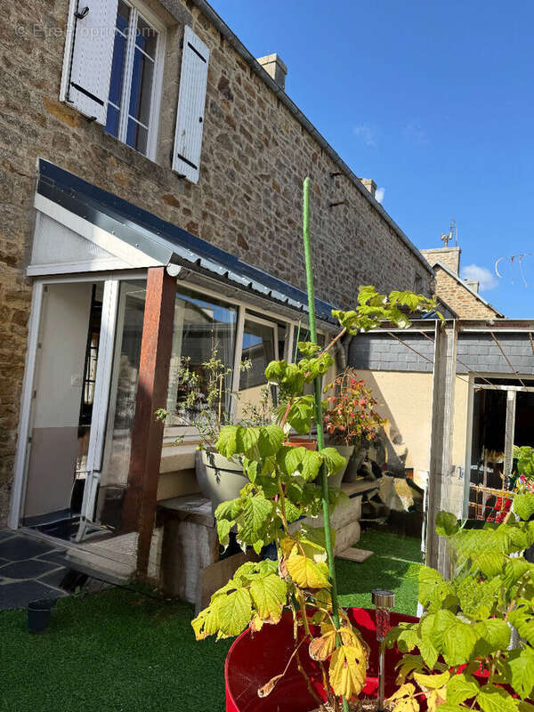 Maison à SAINT-POL-DE-LEON