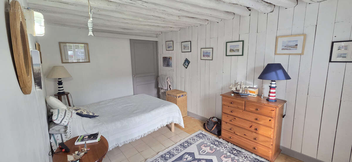 Maison à MENOU