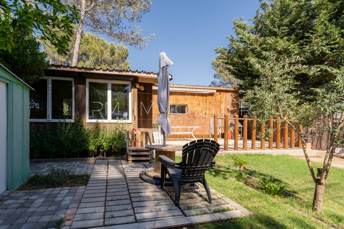 Maison à LE CASTELLET