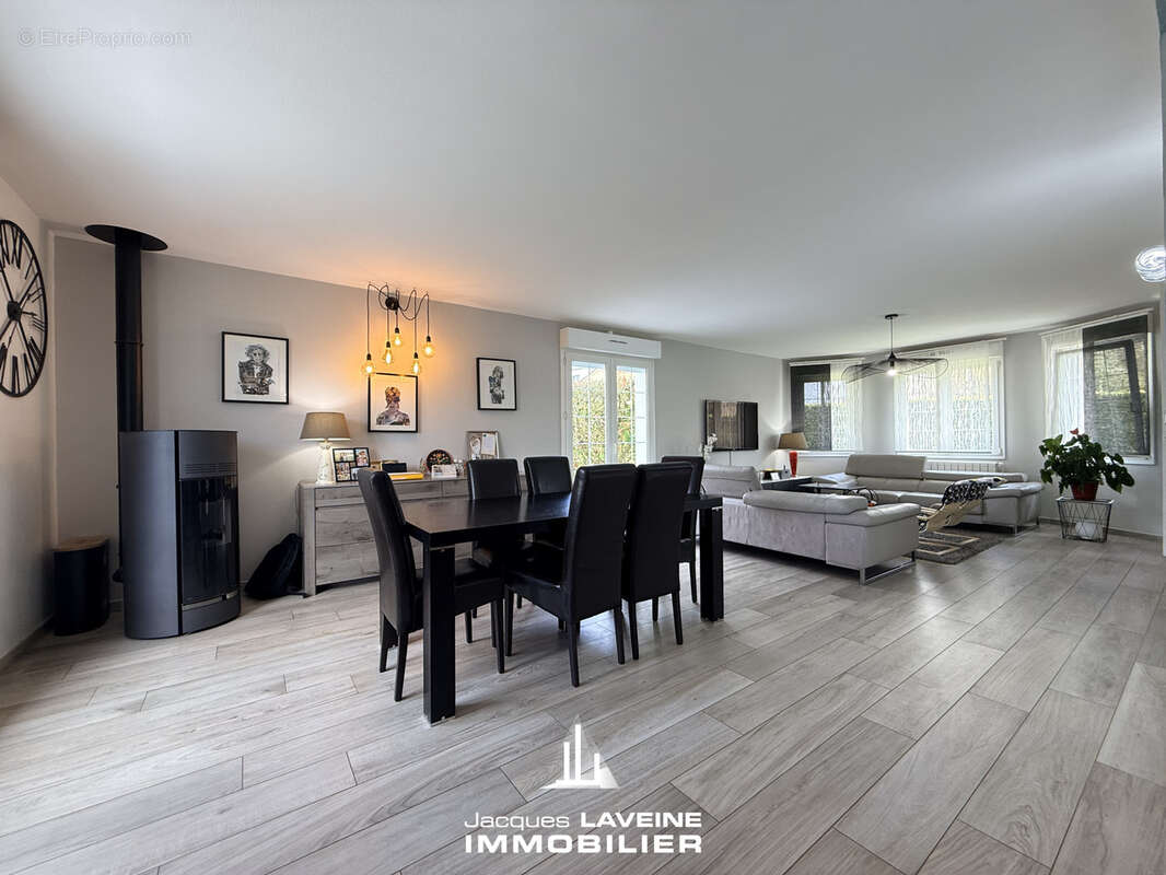 Maison à CORNY-SUR-MOSELLE