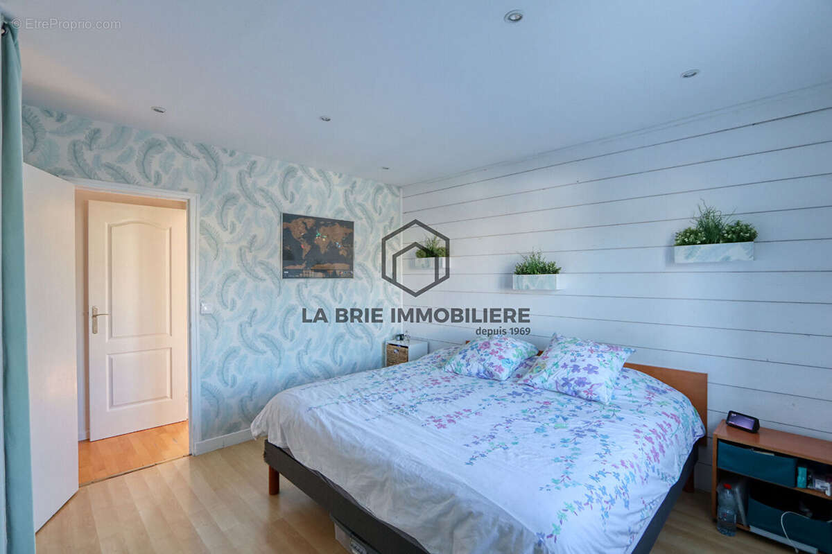 Maison à VILLECRESNES