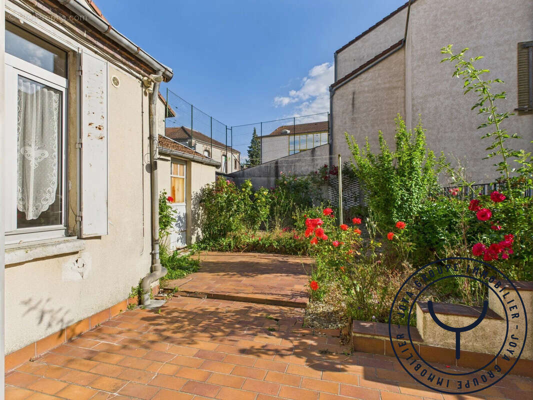 Maison à ROMILLY-SUR-SEINE
