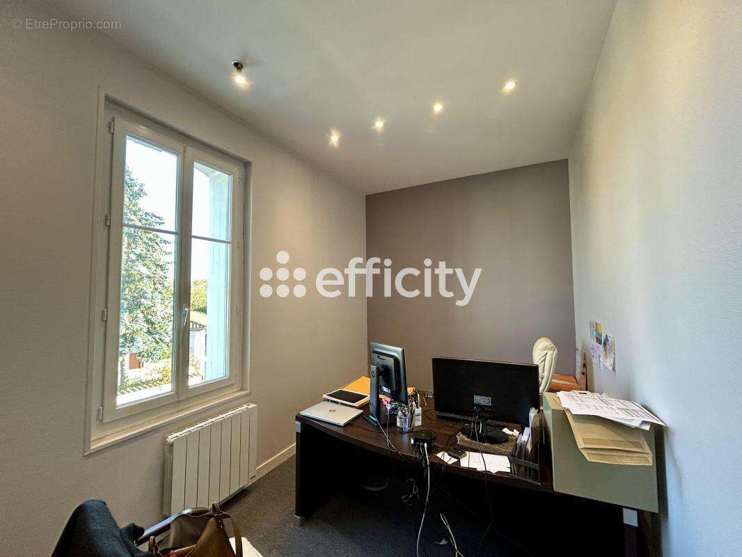 Commerce à LA TREMBLADE