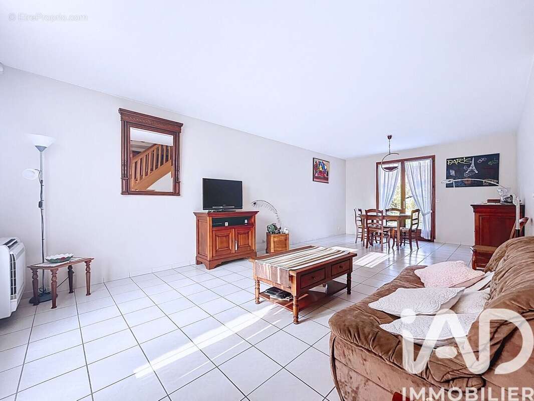 Photo 2 - Maison à MONTIGNY-LES-CORMEILLES