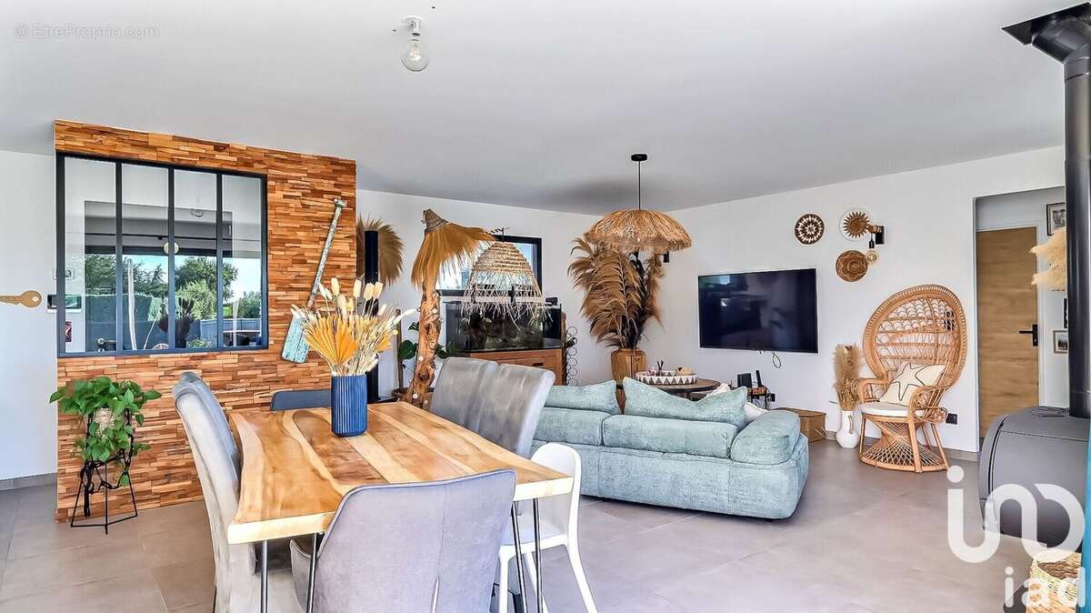 Photo 2 - Maison à SAINT-CESAIRE-DE-GAUZIGNAN