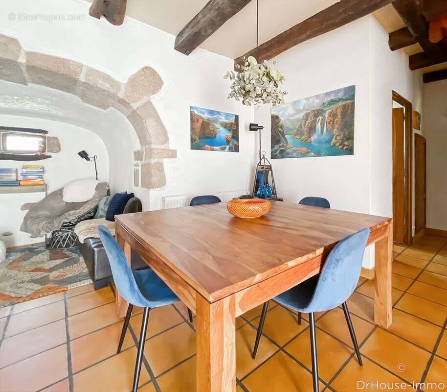 Maison à MONCEAUX-SUR-DORDOGNE