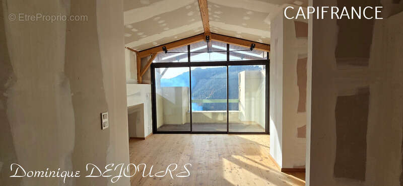 Maison à SAINT-MAURICE-EN-CHALENCON