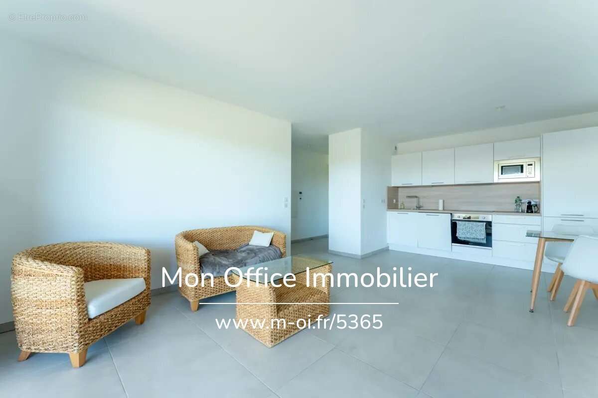 Référence : 6919-MAC - Appartement - T3 - 66m2 - Terrasse - Parking - Aix-en-Provence - La Duranne - 13100 - photo 2