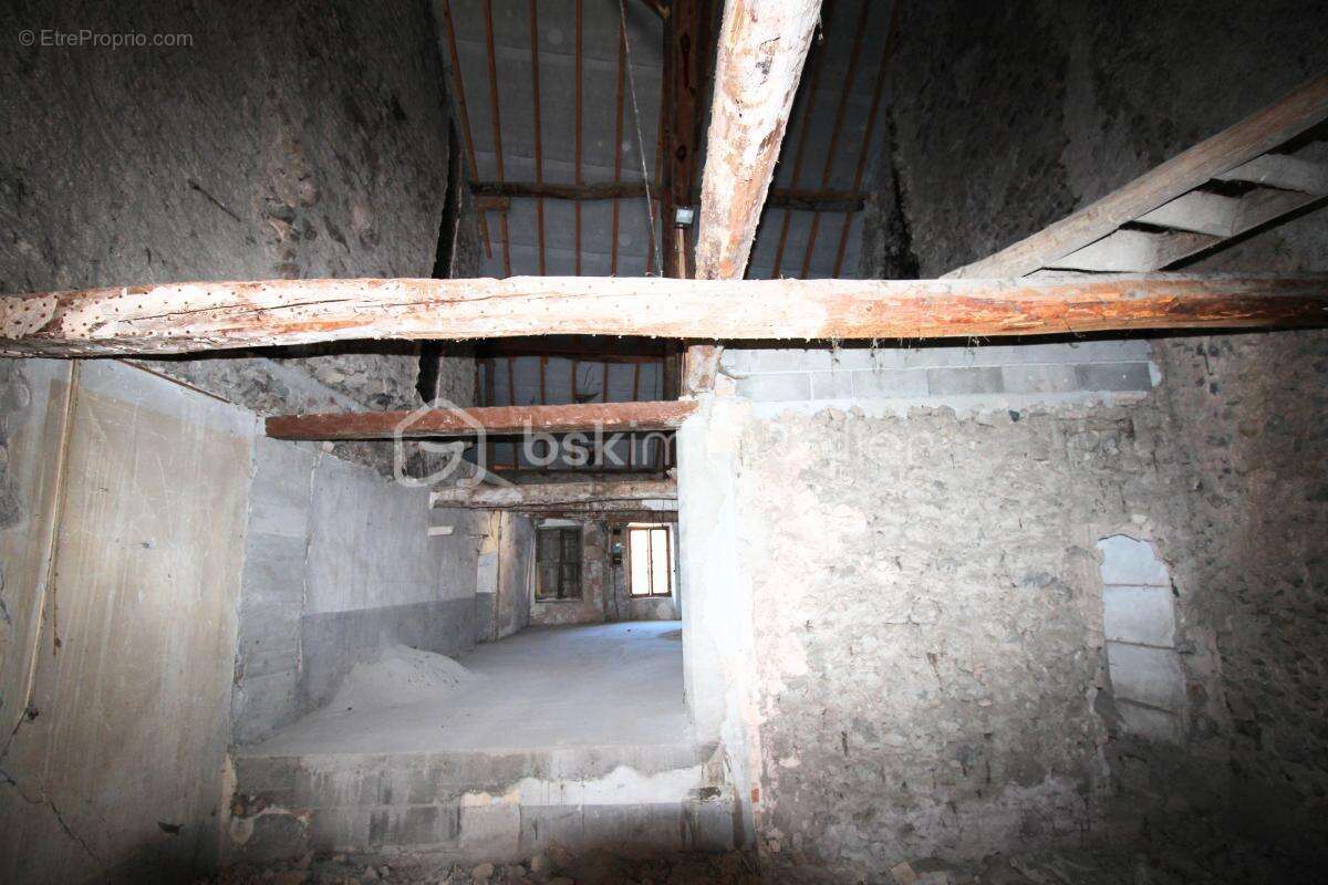 Maison de village à rénover intégralement – Projet réservé aux connaisseurs - photo 2