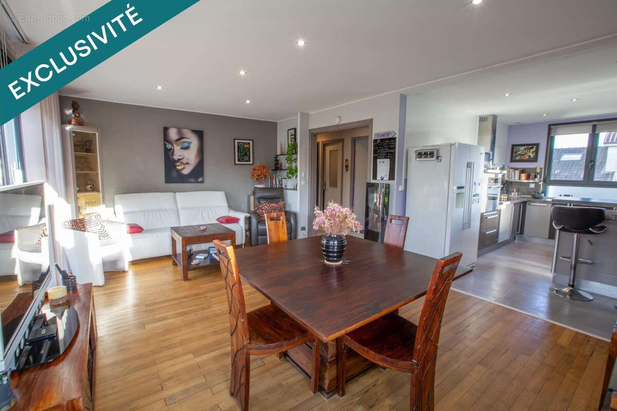 Photo 5 - Maison à LE MESNIL-SAINT-DENIS