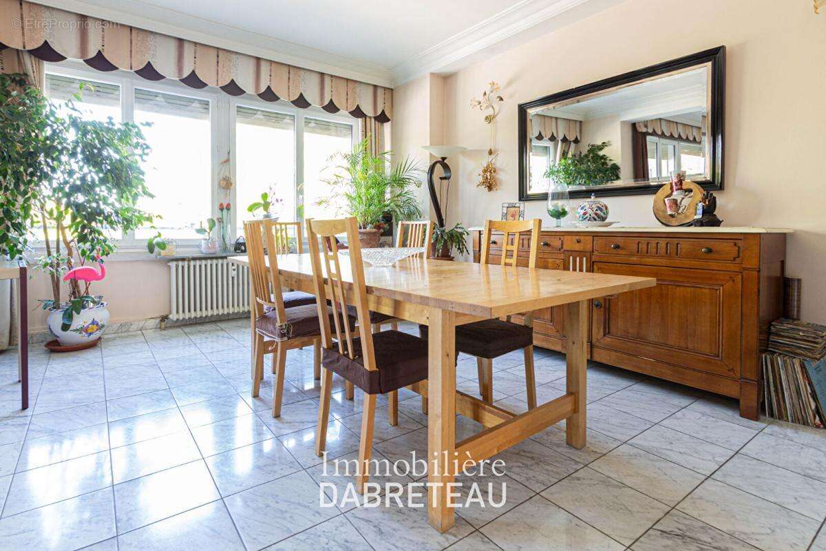Appartement à LYON-6E